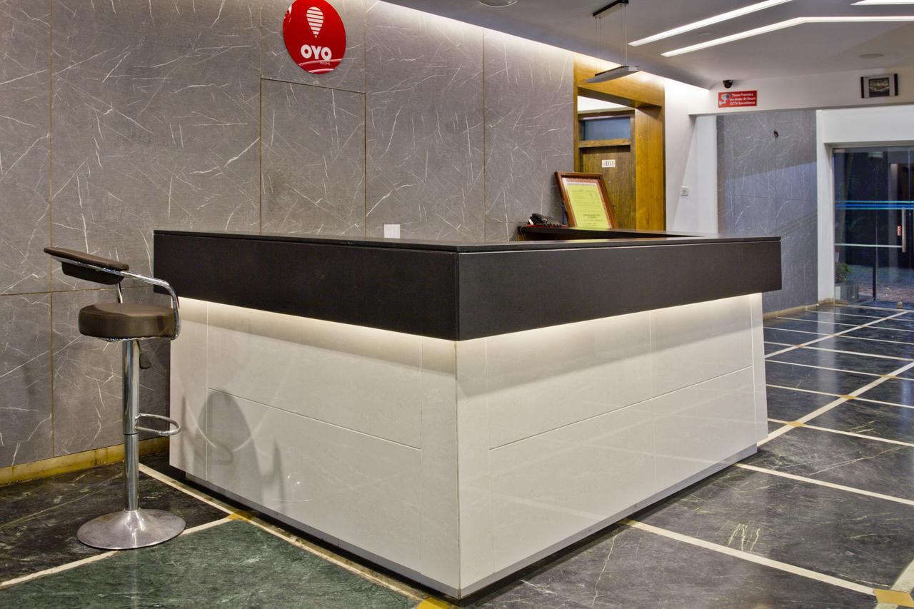 Hotel Executive Surat Eksteriør bilde